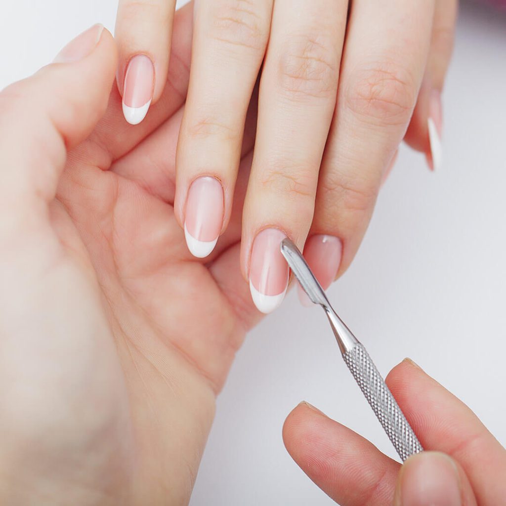 manicure klasyczny